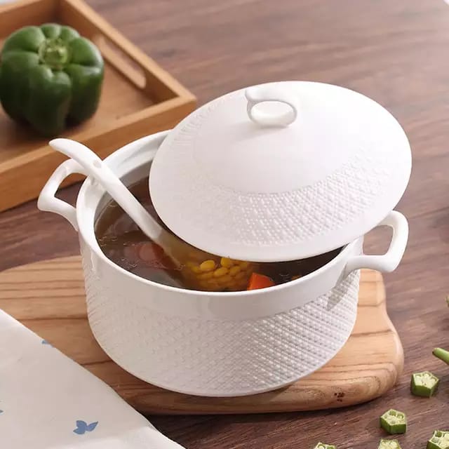 Ceramic serving bowl