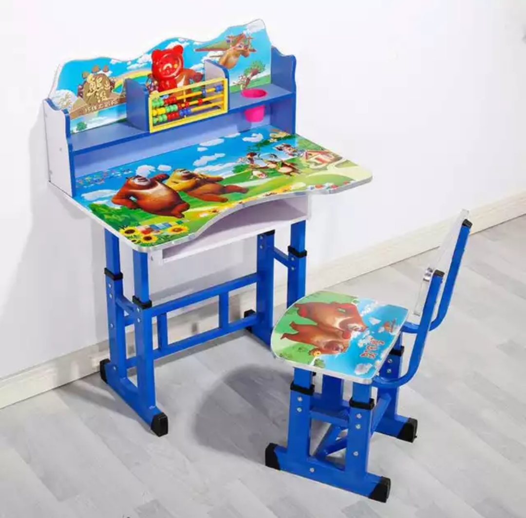 Kid's study desk