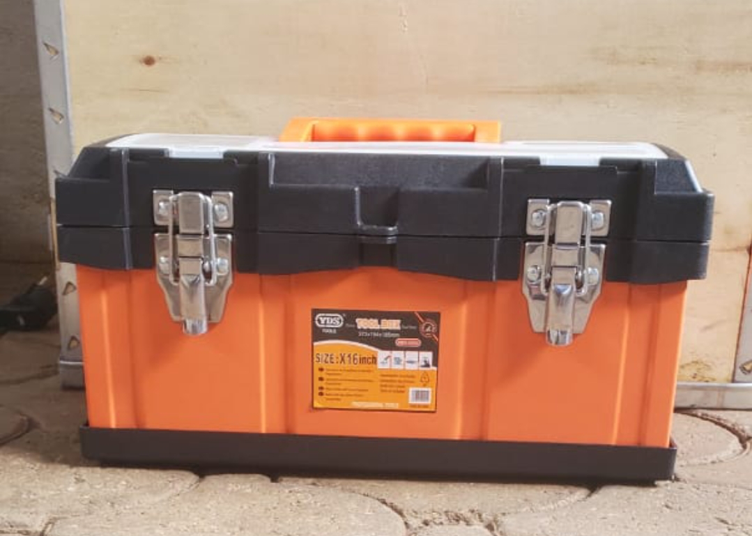Screenshot_2023-05-08-22-12-26-90_7352322957d4404136654ef4adb64504.jpg Metallic Empty tool box 16inch