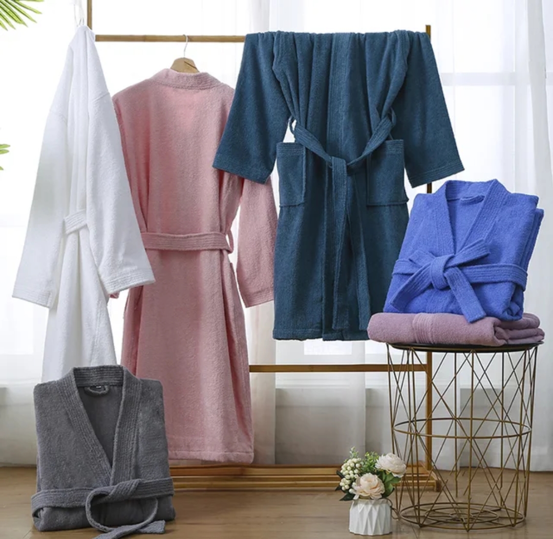 Screenshot_2023-11-20-17-34-04-21_a04944f99a062af0791c9039e89fa6b9.jpg Bathrobes