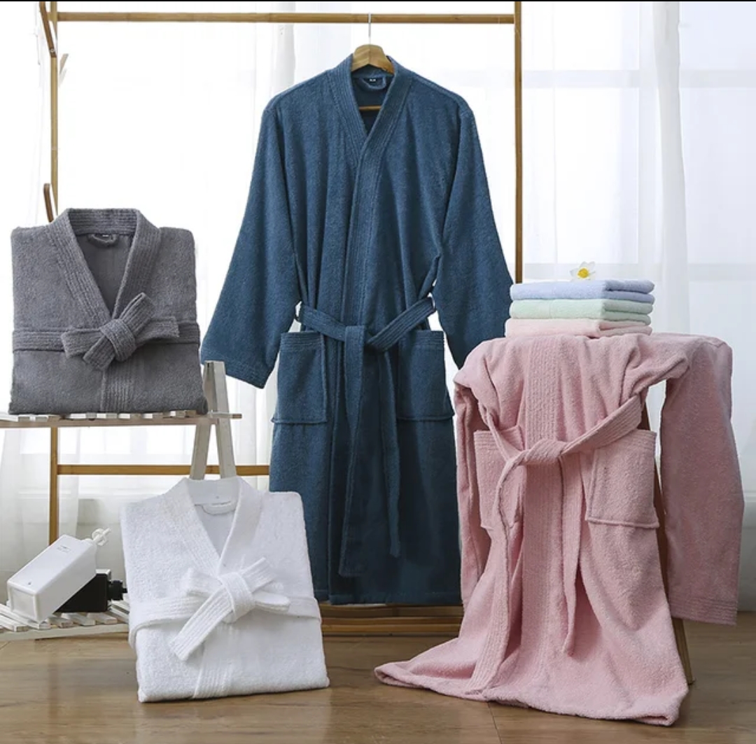Screenshot_2023-11-20-17-34-19-26_a04944f99a062af0791c9039e89fa6b9.jpg Bathrobes